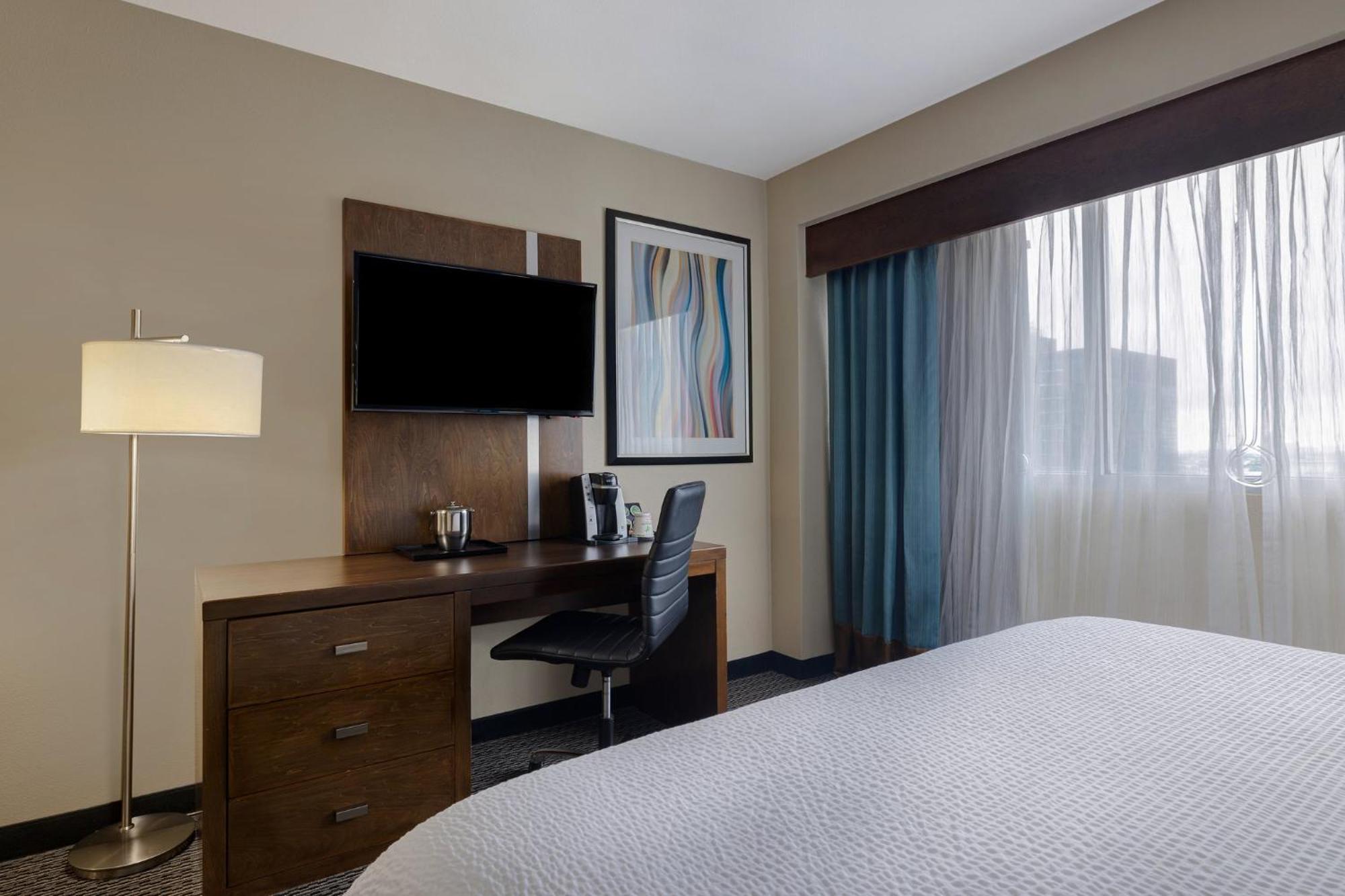 Holiday Inn Houston Downtown By Ihg Bagian luar foto