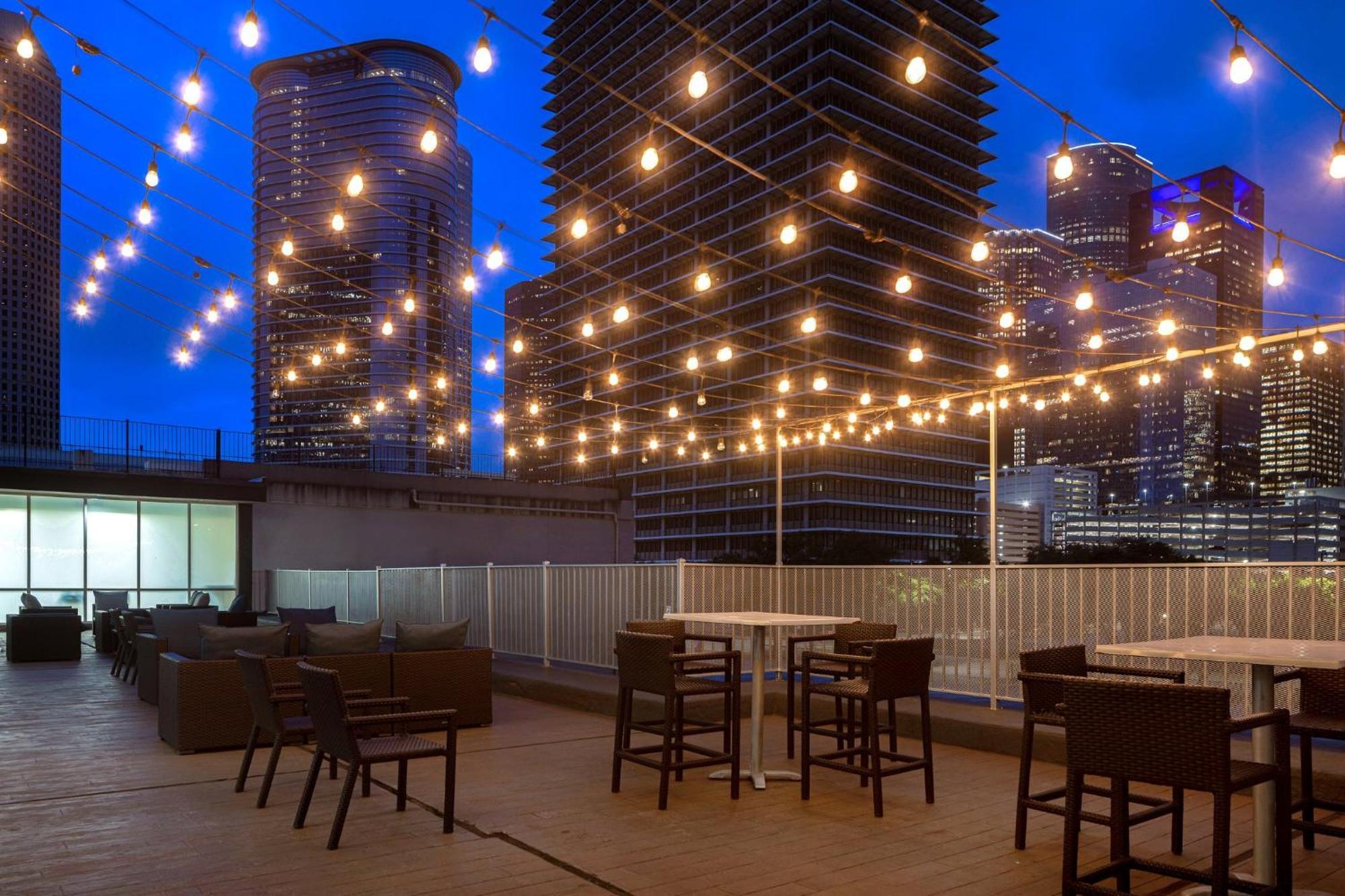 Holiday Inn Houston Downtown By Ihg Bagian luar foto